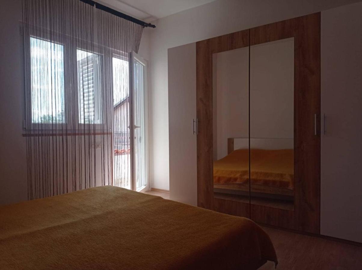 Apartmani Mare シベニク エクステリア 写真