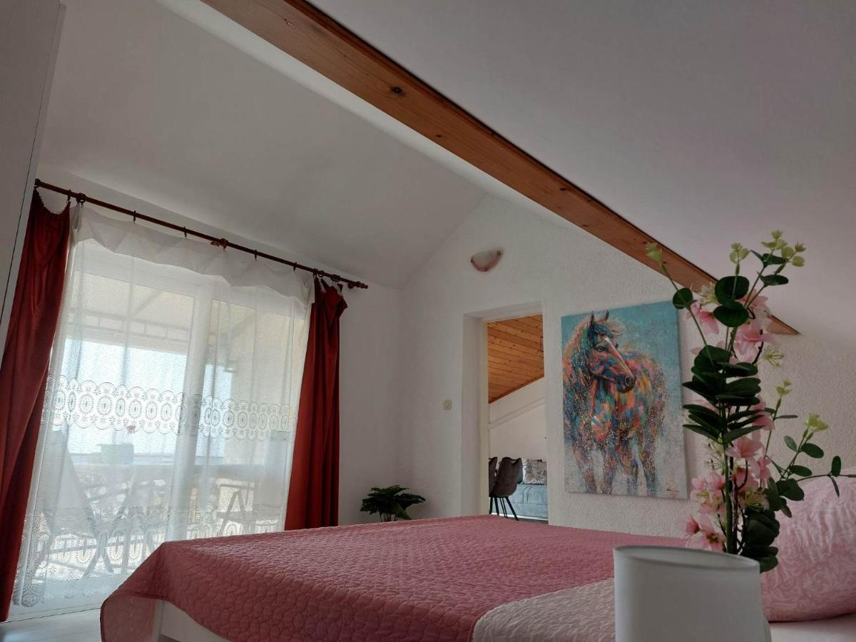 Apartmani Mare シベニク エクステリア 写真
